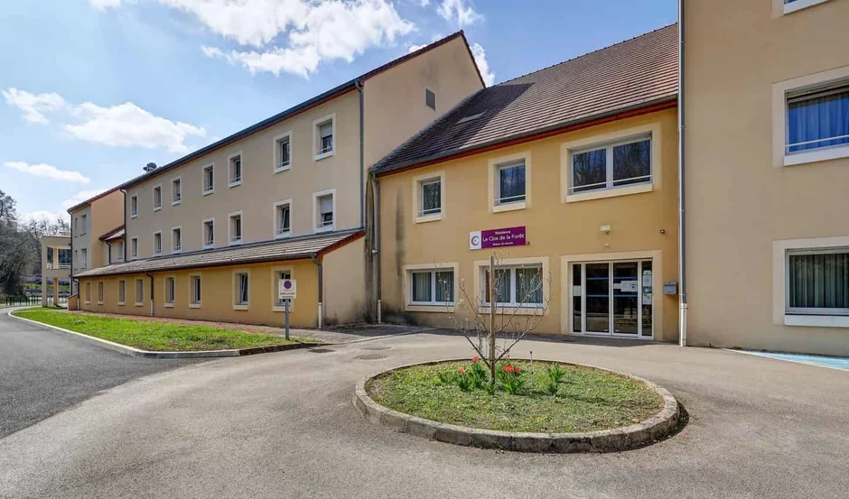 Ehpad Revente Le Clos de la Forêt exploité par Colisee à Fraisans