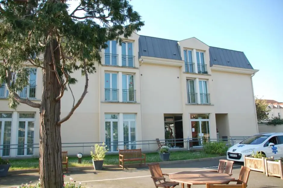 Ehpad Villa des Aînés exploité par Emeis à Bonnières-sur-Seine