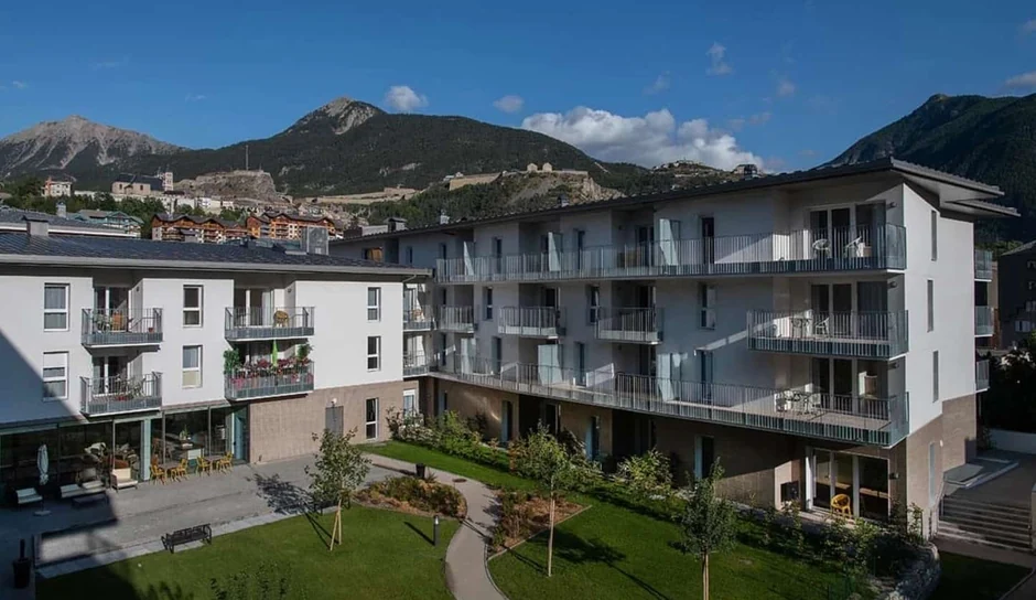 Résidence Seniors Les Aiglons Blancs exploité par Domitys à Briançon