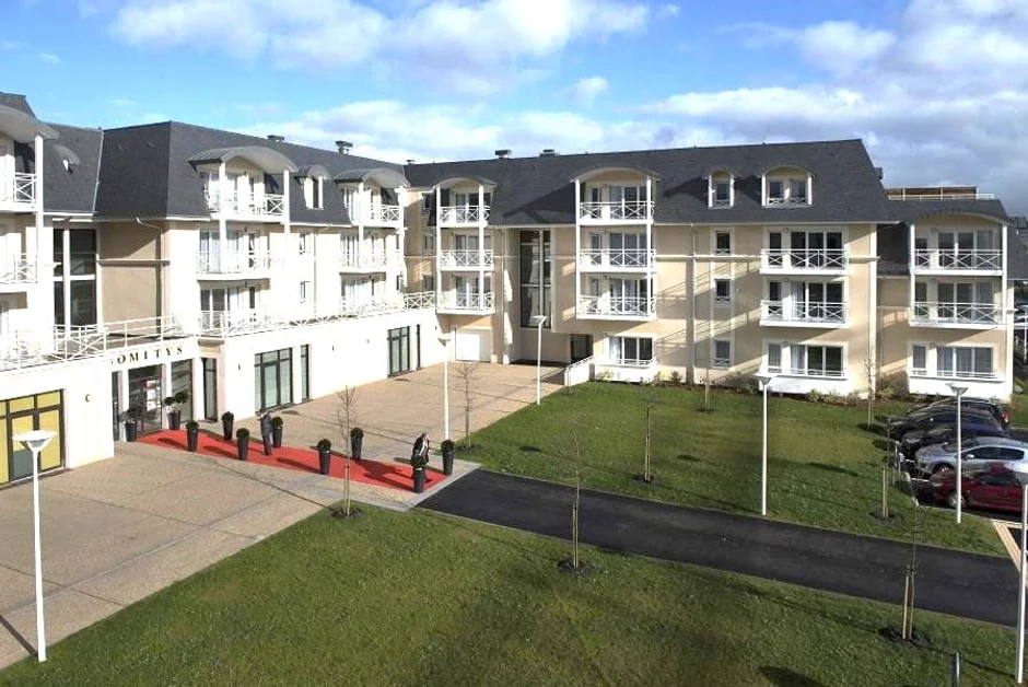Résidence Seniors Le Carrousel exploité par Domitys à Cabourg