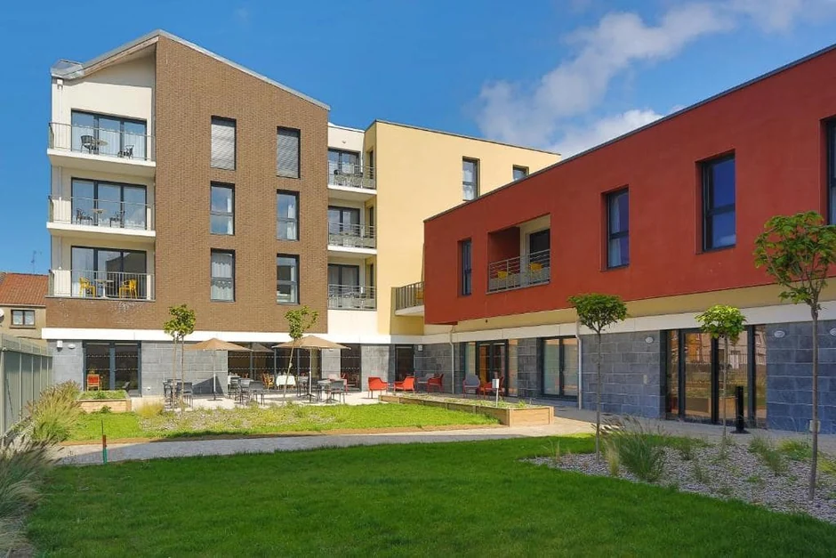 Résidence Seniors Le Fil de Soie exploité par Domitys à Calais