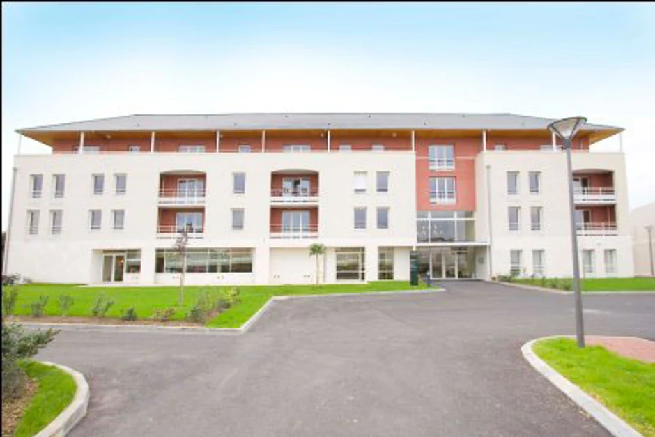 Résidence Seniors Le Village exploité par Domitys à Vierzon