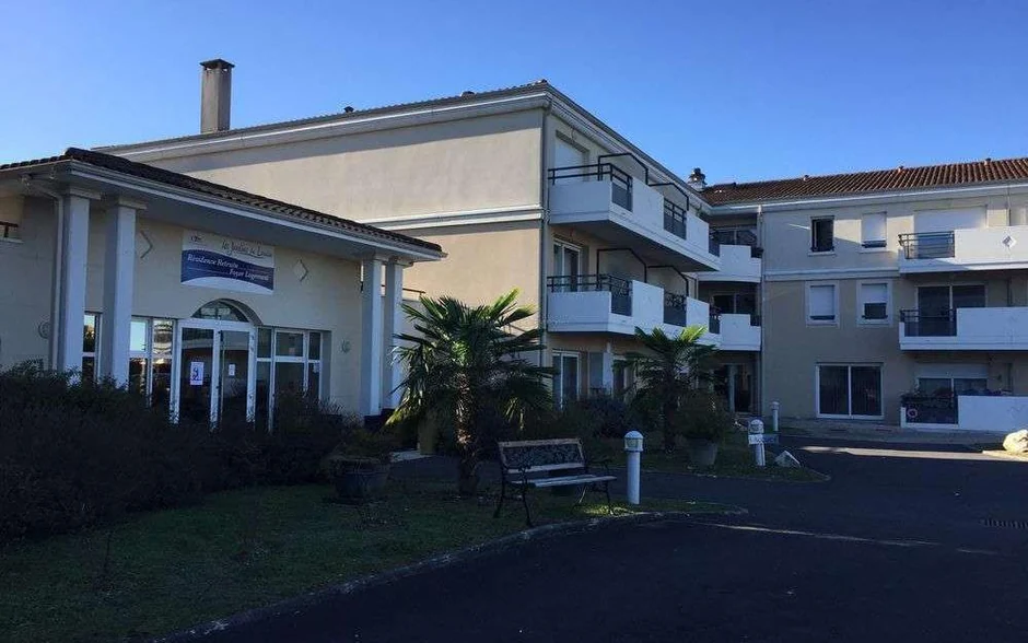 Résidence Seniors Revente Les Jardins de Louise exploitée par Philogeris à Châteaubernard